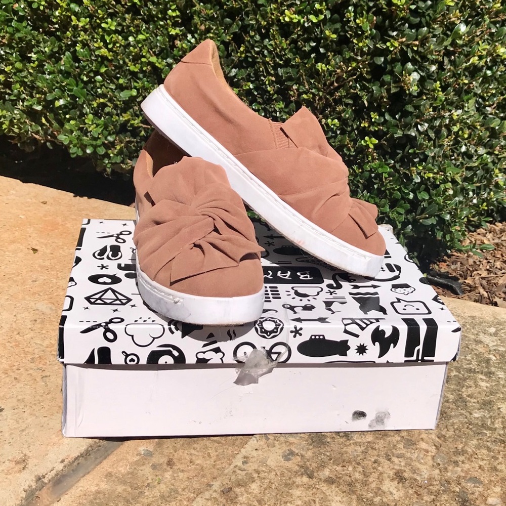 Casual Slides